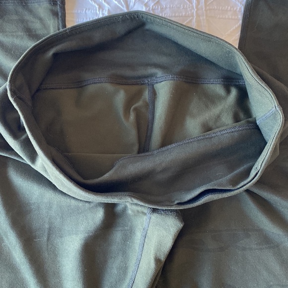 LULULEMON | Camo Wunder Under | Size 8 | EEUC - Picture 3 of 5